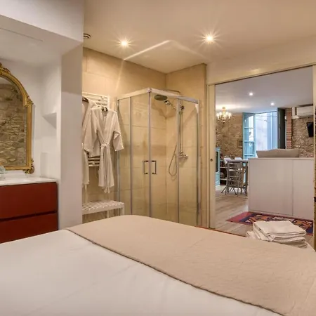 Old Side One 아파트 *