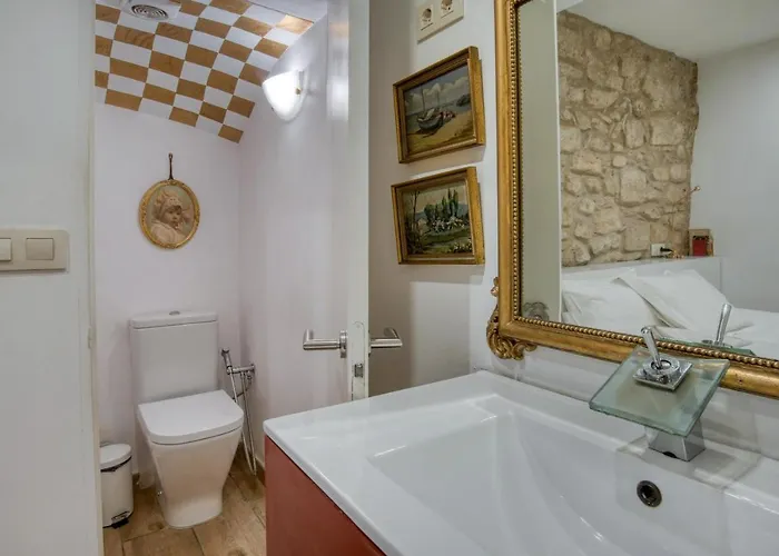 Old Side One Apartment Girona