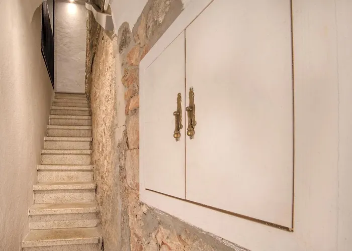 Old Side One * Girona